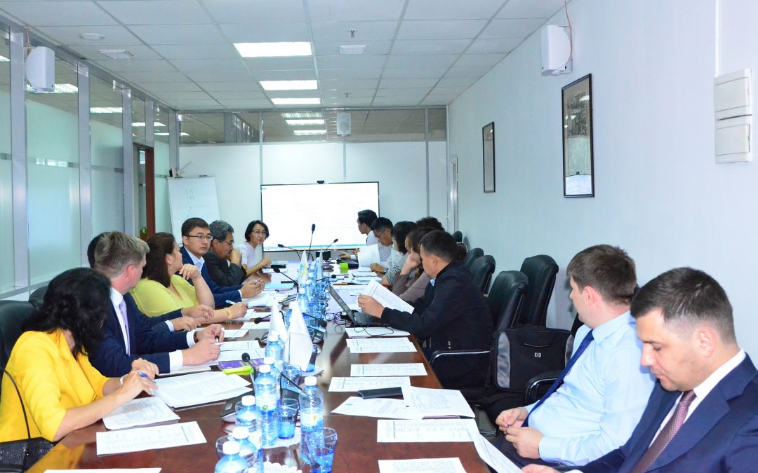 Совершенствуя трудовое законодательство