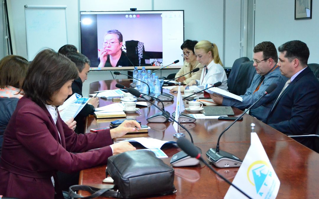 Формировать отраслевую информационную повестку